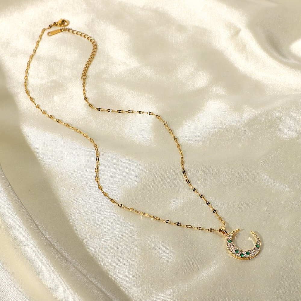 Luna Necklace - Picture 4 of 6